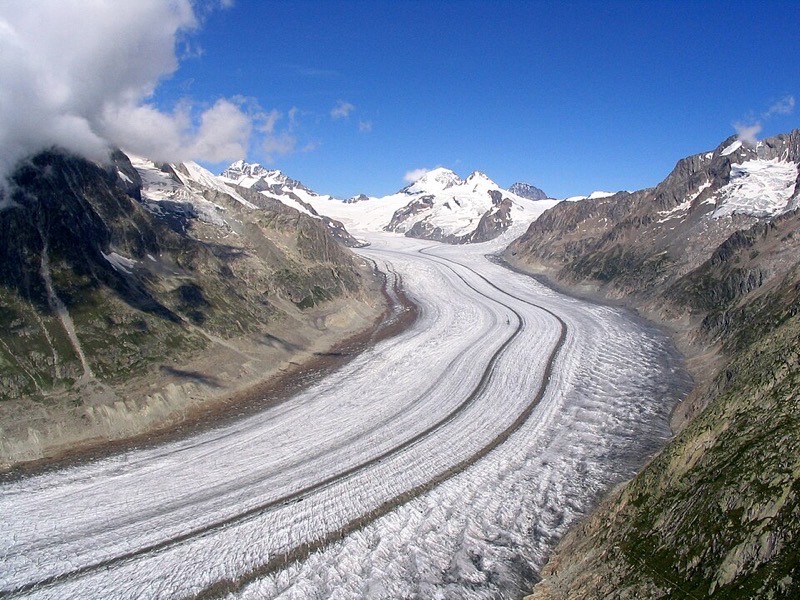 Panoramic view of a Swiss glacier from a high-altitude viewing platform